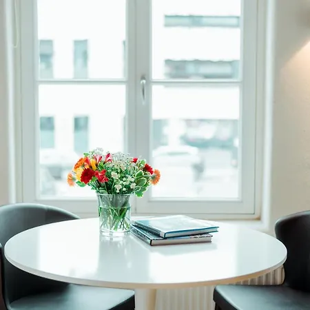 The House Of Edward By Domani 4*