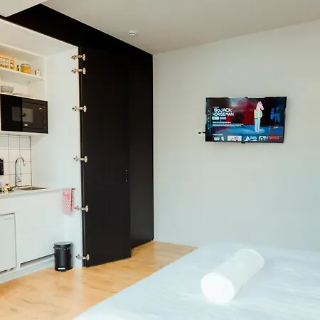 The House Of Edward By Domani Gent