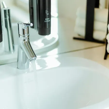 The House Of Edward By Domani 4*