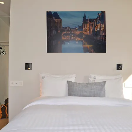 The House Of Edward By Domani 3*