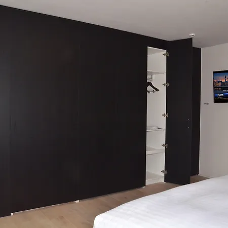 The House Of Edward By Domani 4*