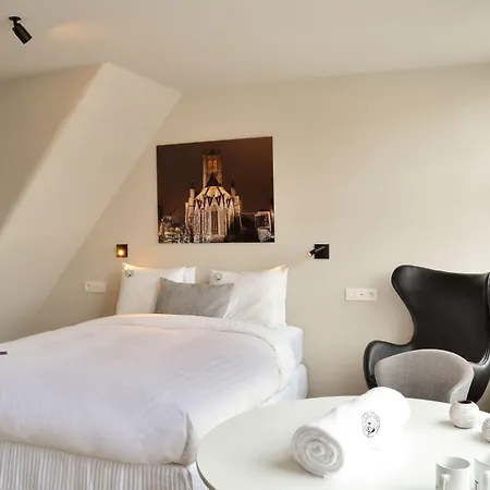 The House Of Edward By Domani Affittacamere 4*