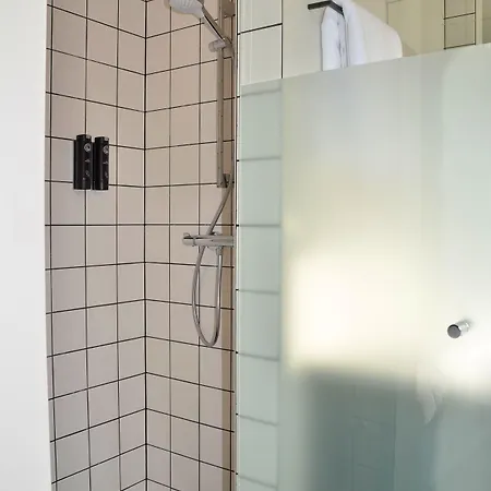 The House Of Edward By Domani 4*