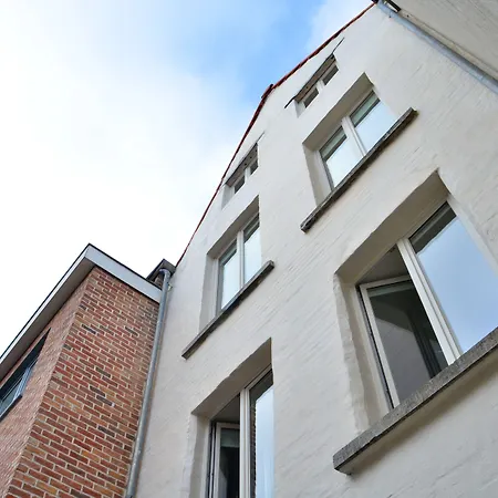 The House Of Edward By Domani Gand