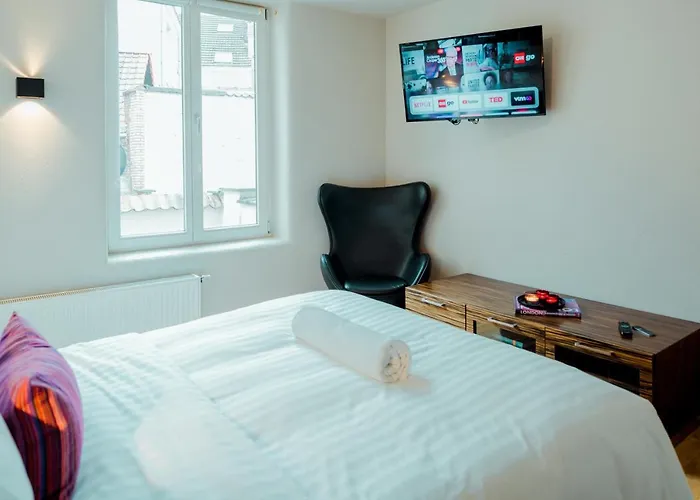 The House Of Edward By Domani Vendégház