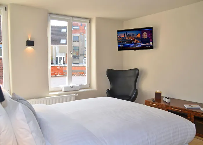 The House Of Edward By Domani 4*