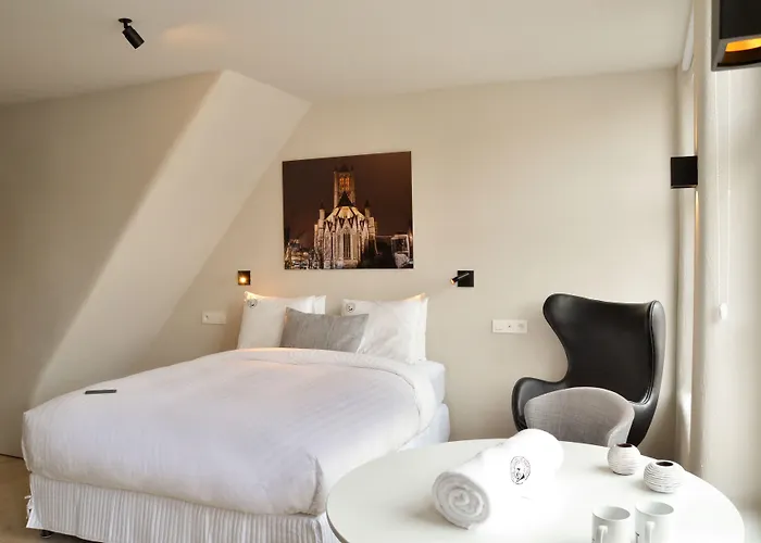 The House Of Edward By Domani Gasthuis 4*