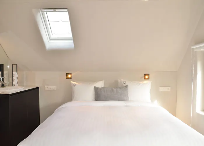 The House Of Edward By Domani Gent