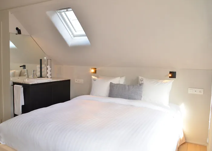 The House Of Edward By Domani Gasthuis 4*